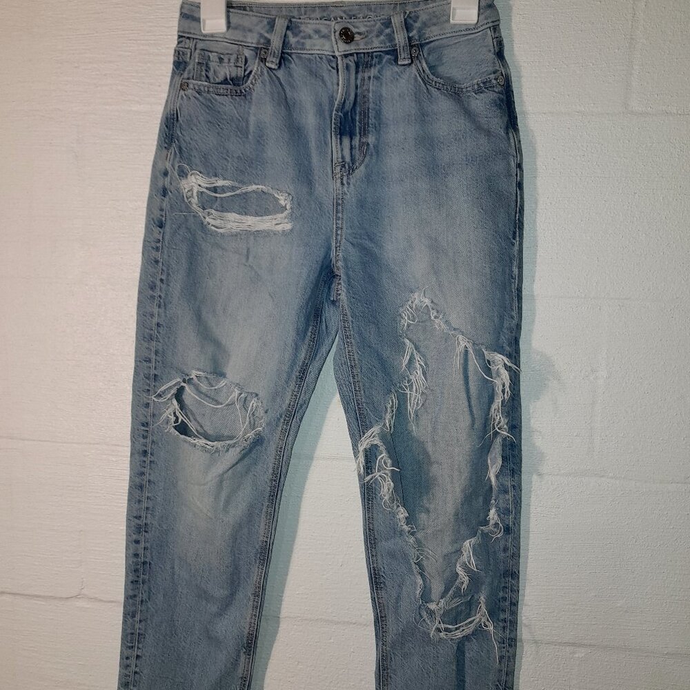 American Eagle Mom Jean Comfort Stretch Distressed Ripped Denim Women's Sz 0 Reg